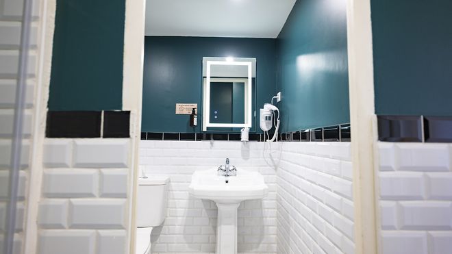 Grand Hôtel - Chambre Sextuple vue Cher - Salle de bain - Les hôtels typiques de Beauval